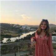 Etudiante en école de commerce en Master 1 et issue d'une classe préparatoire ECE, je propose des cours particuliers de Francais, du primaire au lycée (voir supérieur). J'ai également l'habitude de donner des cours en économie, anglais et histoire-géo